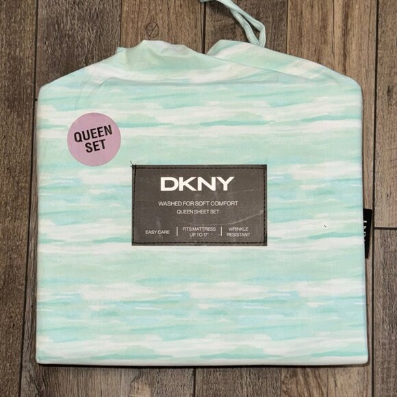 DKNY Queen Sheets Sheet Set Mint Green Aqua White Blue Tie Dye Wrinkle Resistant - Picture 3 of 5